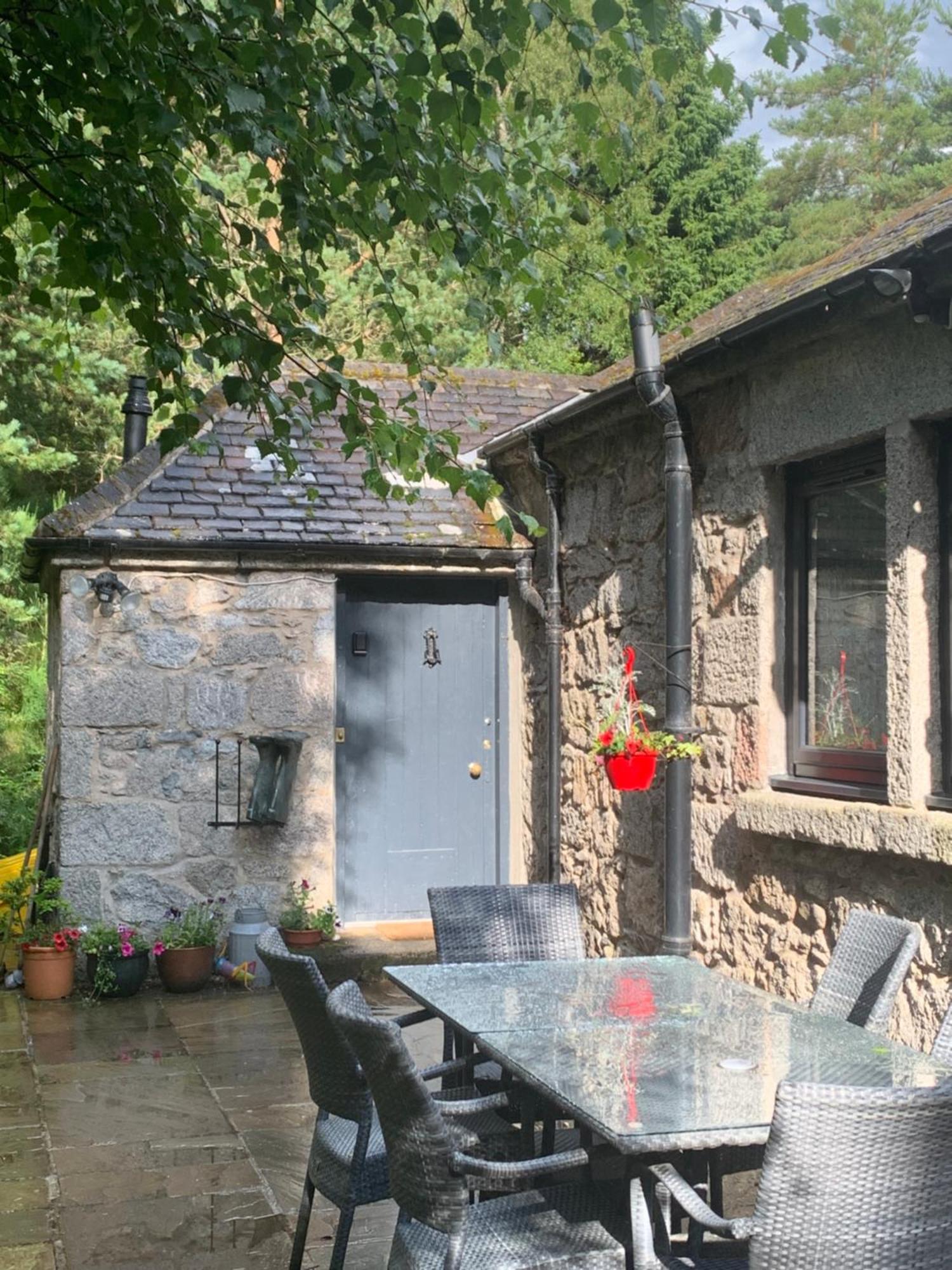 Amazing Cottage With Private Indoor Swim Pool And Hot Tub Grantown-on-Spey Eksteriør bilde